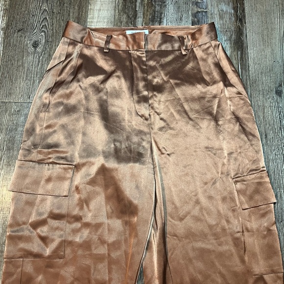 Babaton Refined Satin Cargo Pant in Copper Size 4 - Picture 3 of 8